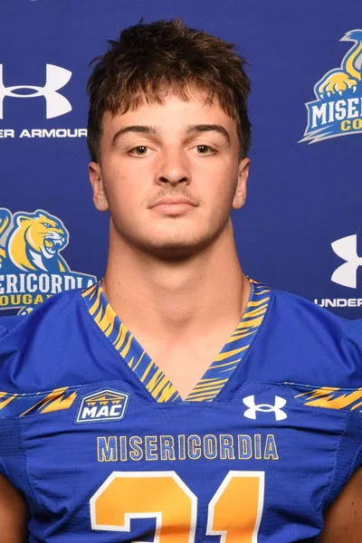 Austin Lyons