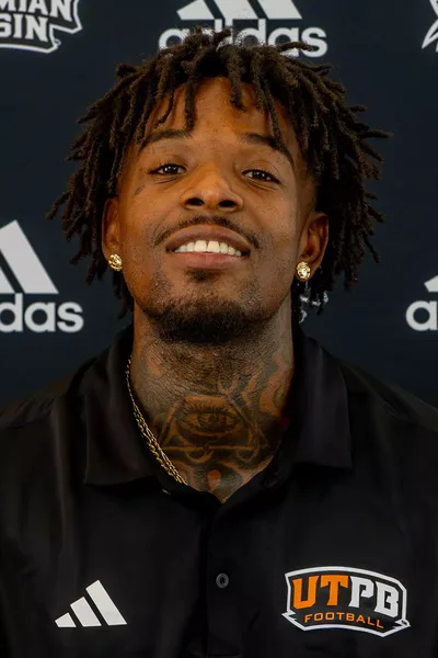 Elijah Robinson
