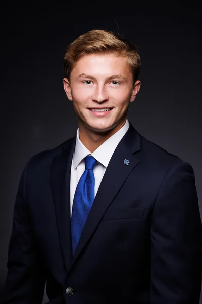 Saxton Howard